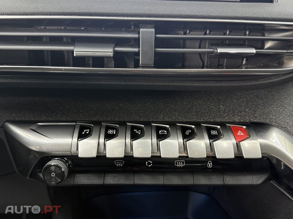 Peugeot 3008 1.5 BlueHDi Allure