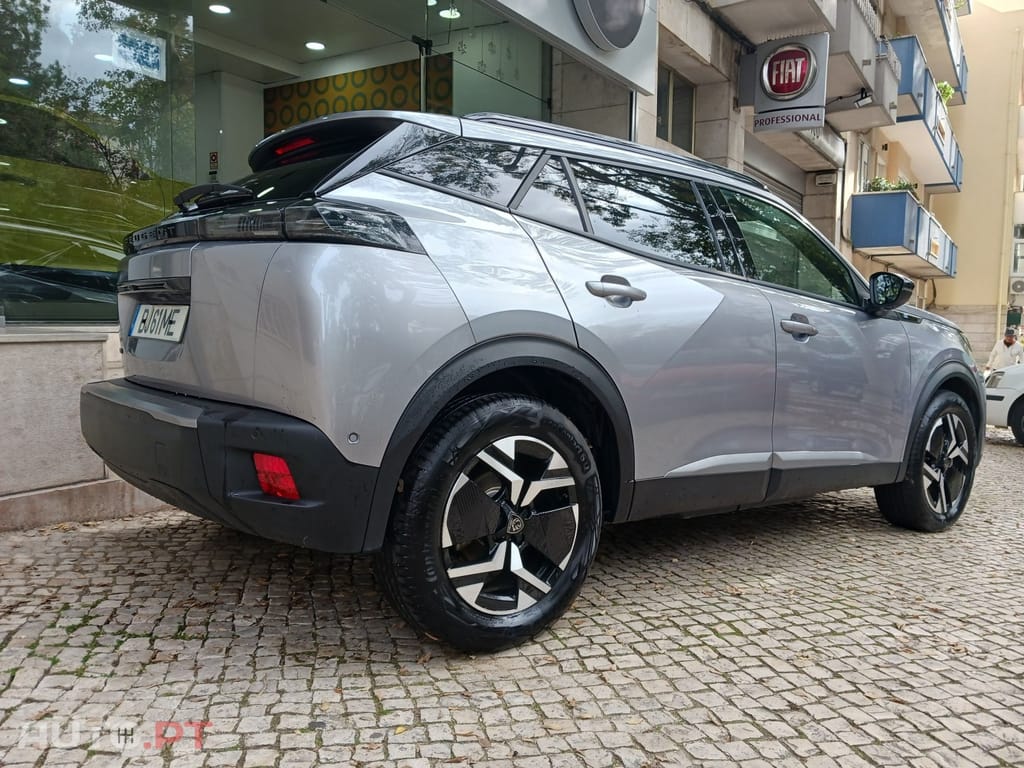 Peugeot E-2008 50 kWh Allure Pack