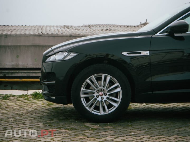 Jaguar F-Pace 2.0 i4D Portfolio Aut.