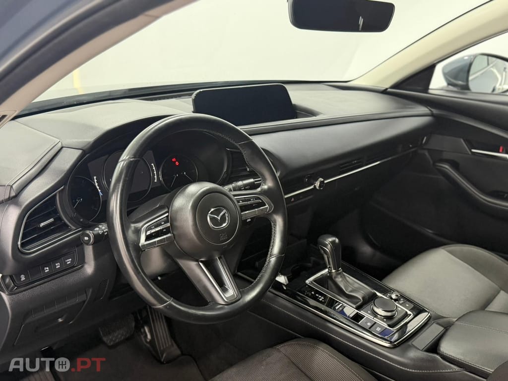 Mazda CX-30 2.0 e-Skyactiv-G Exclusive-line AT