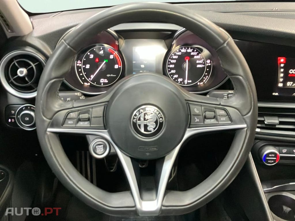 Alfa Romeo Giulia 2.2 D Super
