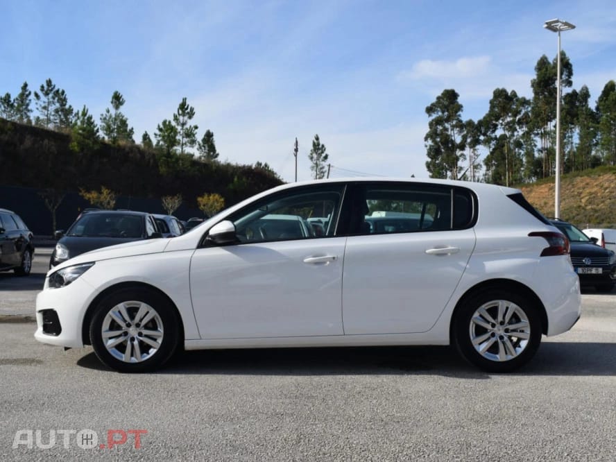 Peugeot 308 1.5 BlueHDi Business Line