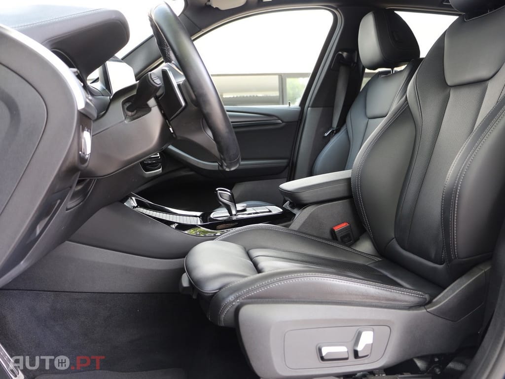 BMW X3 30 e xDrive Pack M Desportivo Pro