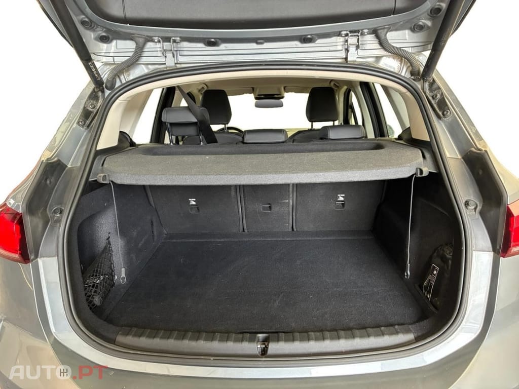 BMW 218 d Luxury Auto