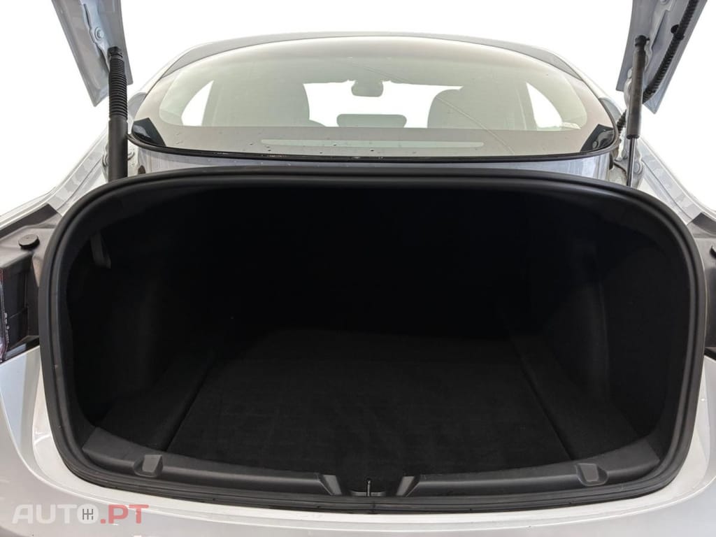 Tesla Model 3 Standard Range Plus RWD