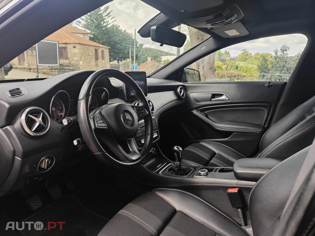 Mercedes-Benz CLA 180 d Urban
