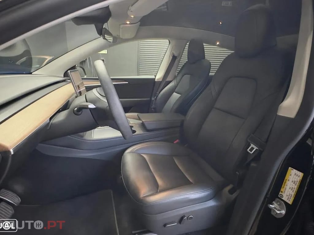 Tesla Model Y Long Range Dual Motor AWD