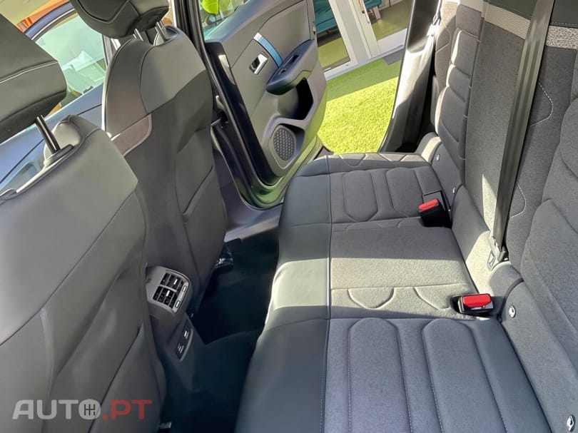 Citroen e-C4 X Feel
