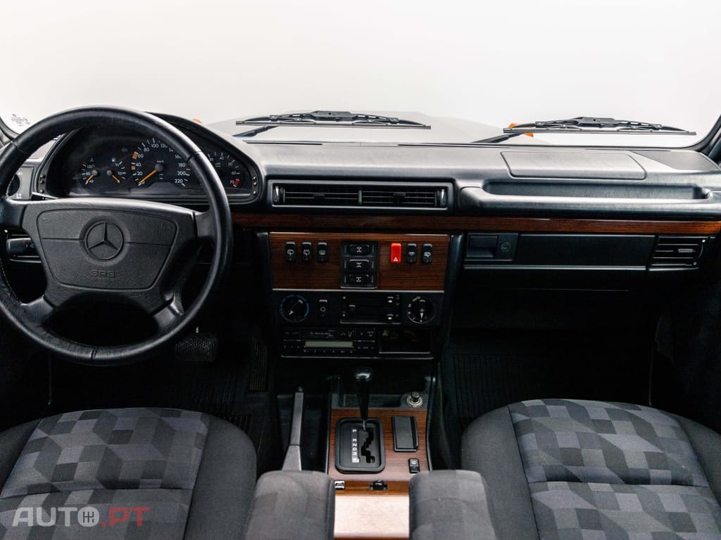 Mercedes-Benz G 320 Auto