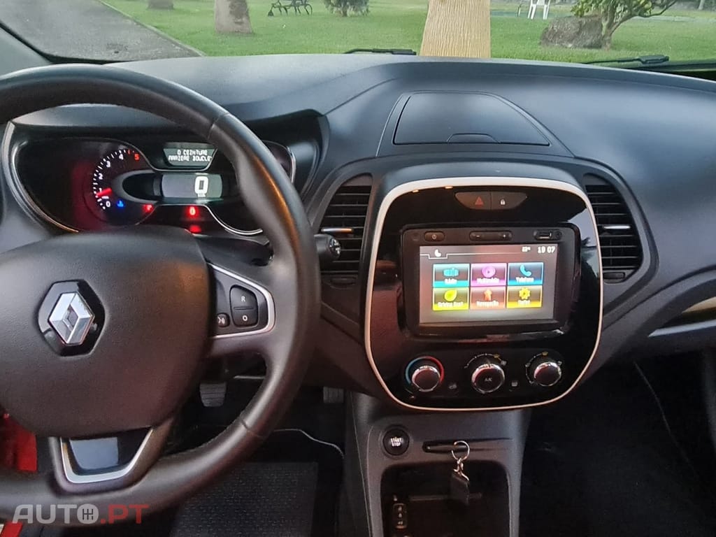 Renault Captur 1.5 dCi Red Edition