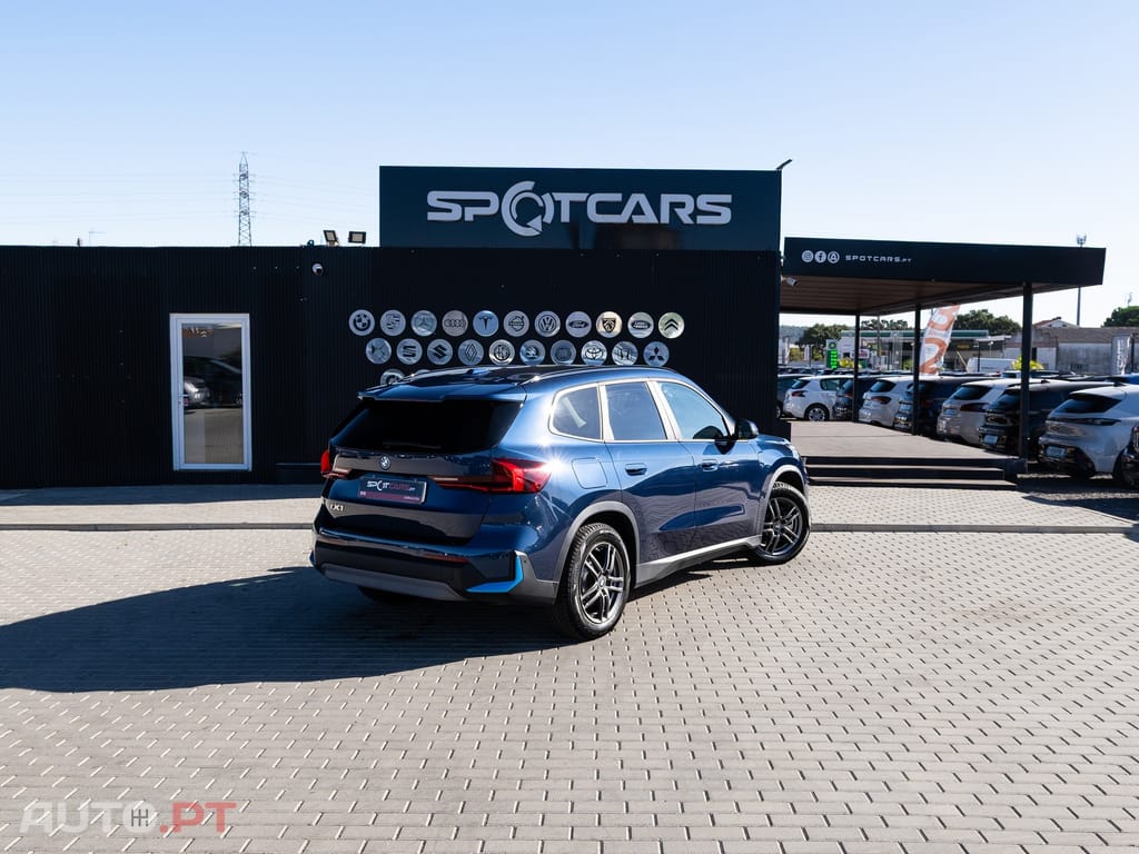 BMW iX1 xDrive30