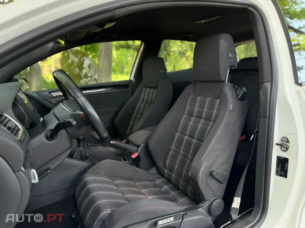 Volkswagen Golf 2.0 TSi GTI