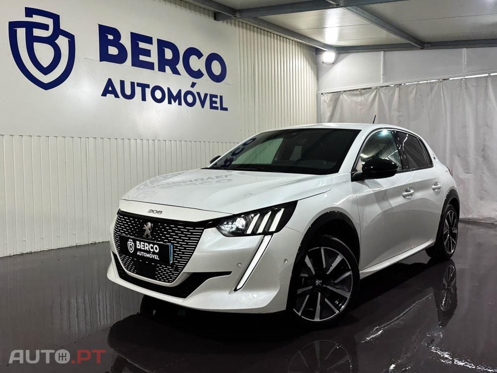 Peugeot E-208 50 kWh GT Pack