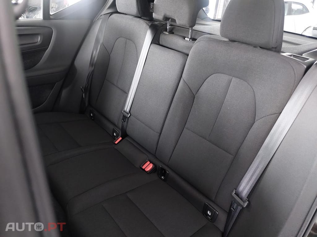 Volvo XC40 1.5 T2 Momentum