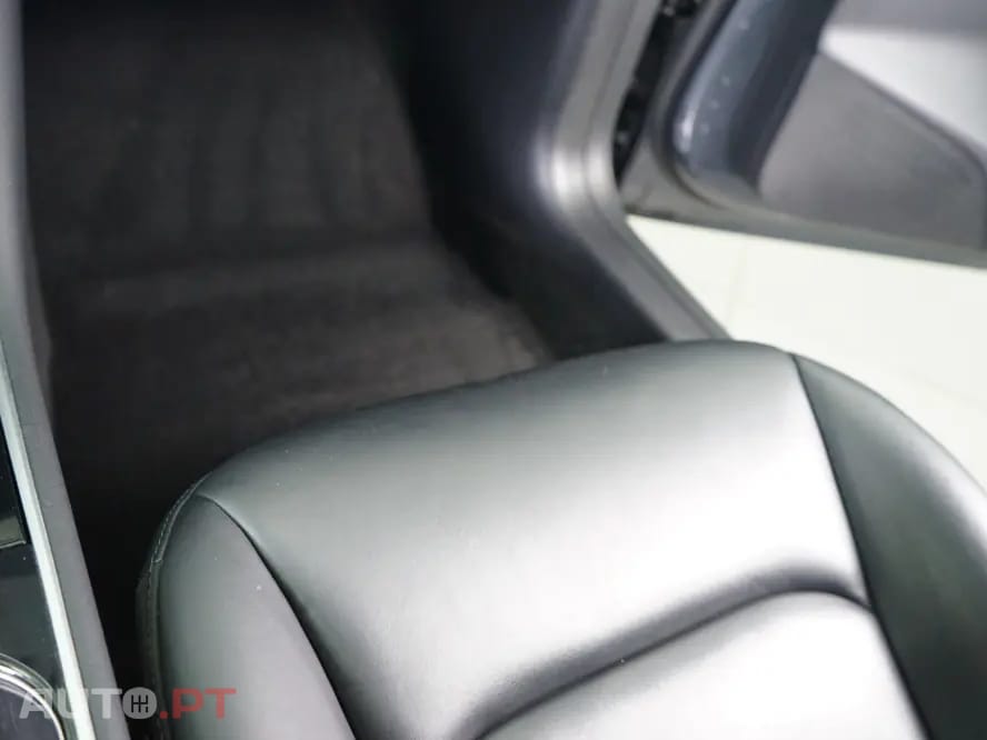 Tesla Model 3 Standard Range Plus RWD