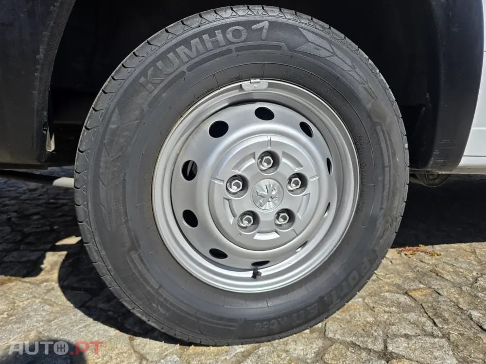 Peugeot Boxer 2.2 BlueHDi 330 L2H2