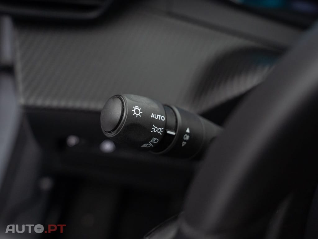 Peugeot E-208 50 kWh Active Pack