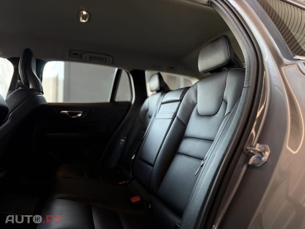 Volvo V60 2.0 T6 AWD TE R-Design