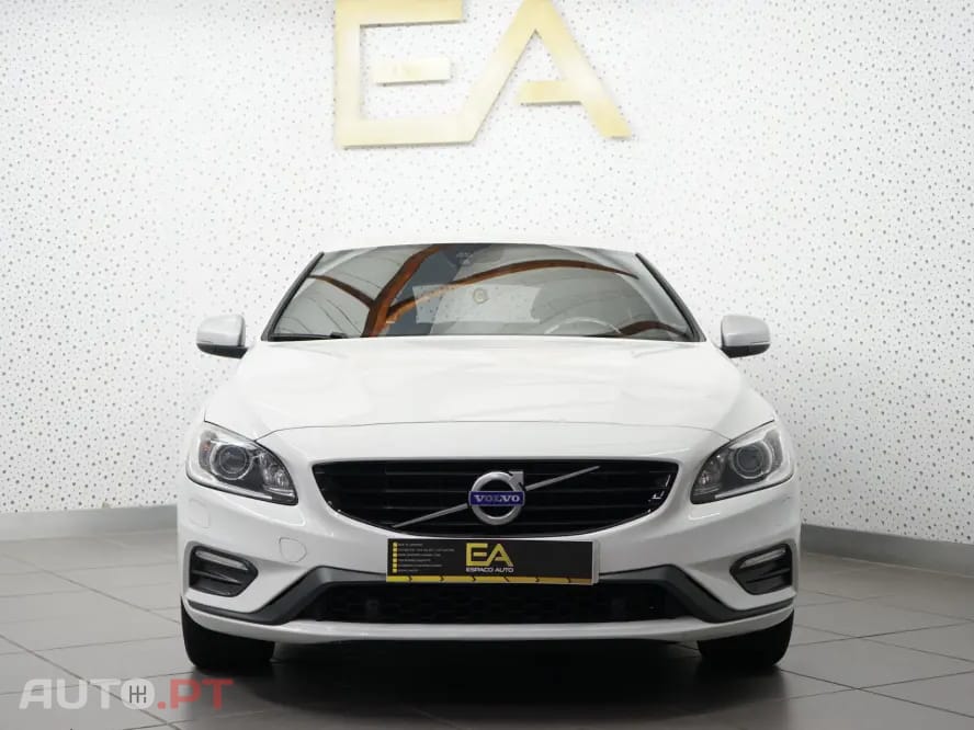 Volvo V60 2.4 D6 R-Design AWD Phev