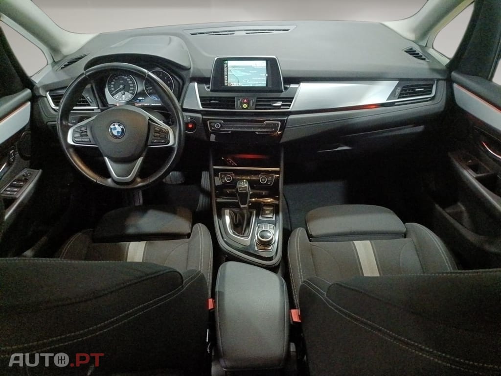 BMW 225 Line Sport