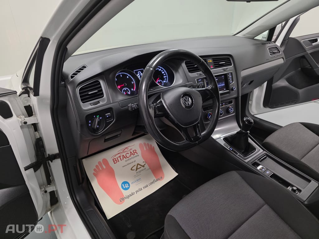 Volkswagen Golf 1.6 HDI CONFORTLINE