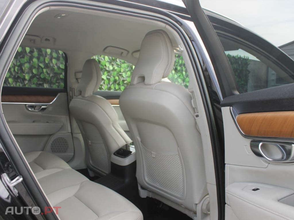 Volvo V90 2.0 T6 PHEV Inscription Expression AWD