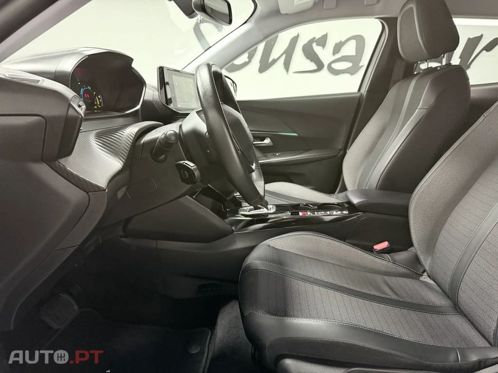 Peugeot E-2008 Allure