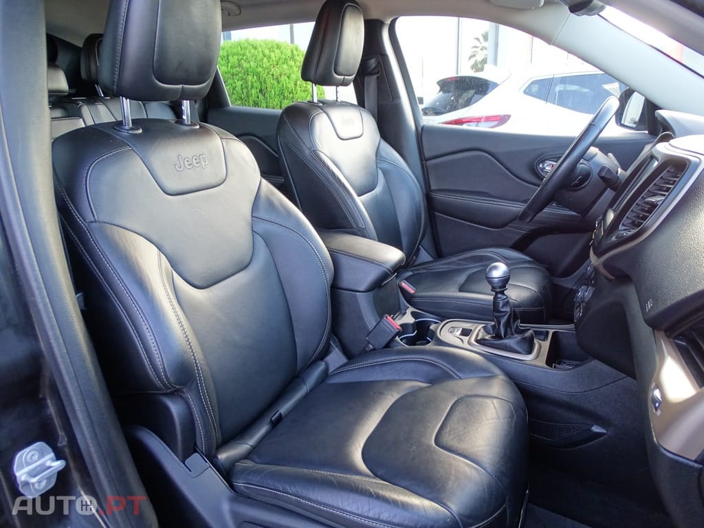 Jeep Cherokee 2.0 CRD Longitude