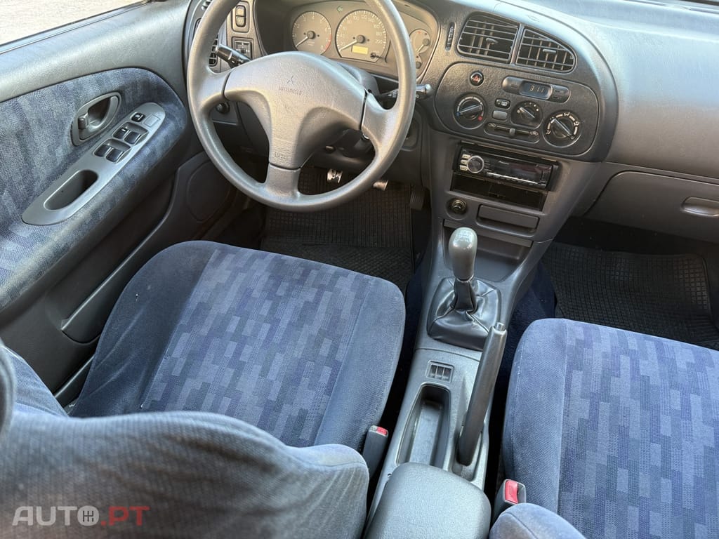 Mitsubishi Lancer 1300 GLX