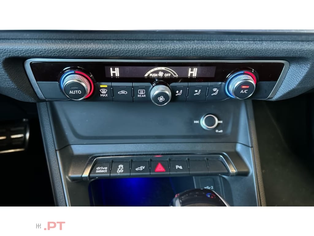 Audi Q3 45 TFSIe S line