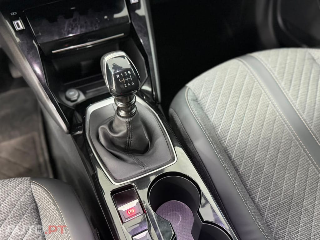 Peugeot 2008 1.2 PureTech Allure