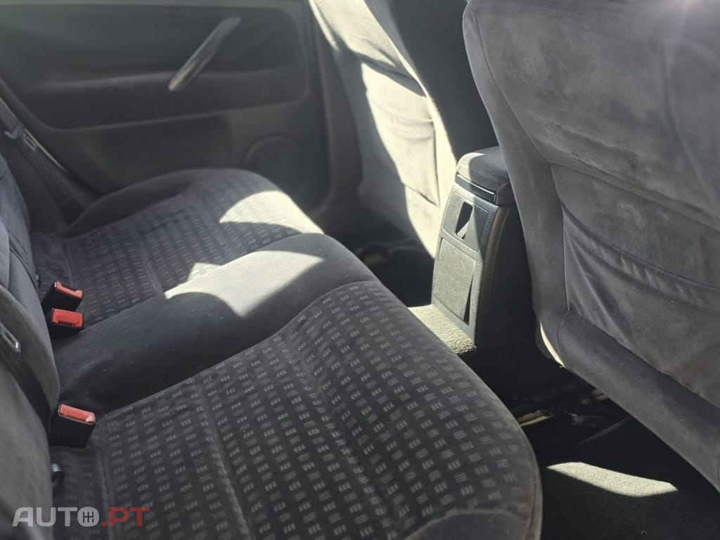 Volkswagen Passat 1.9 TDi Highline