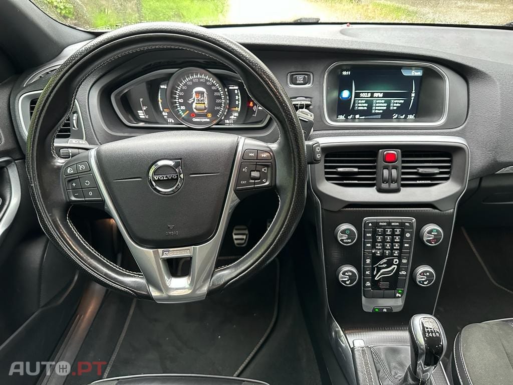 Volvo V40 2.0 D3 R-Design