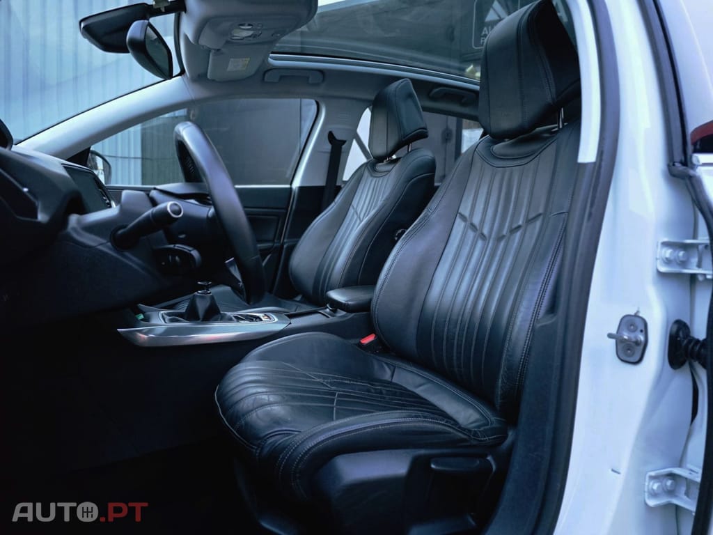 Peugeot 308 1.6 BlueHDi Allure J17