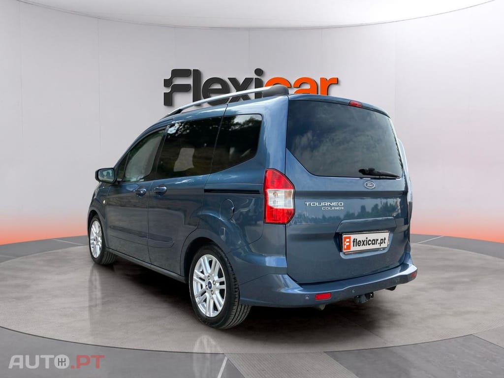 Ford Tourneo 1.0 EcoBoost Titanium