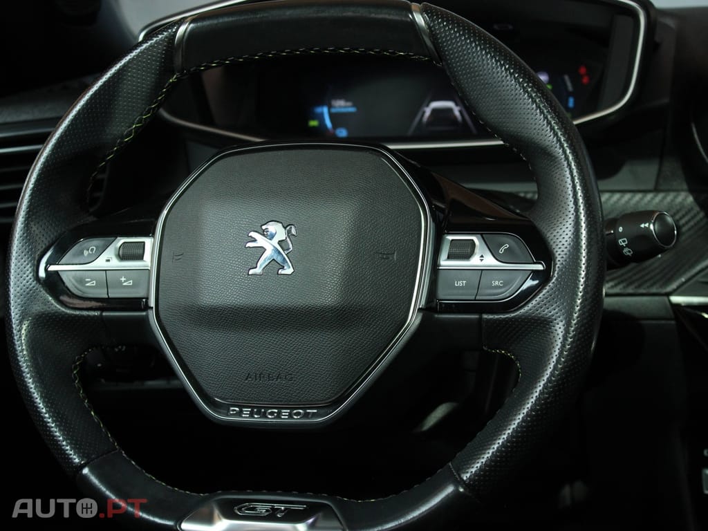 Peugeot E-2008 GT Pack