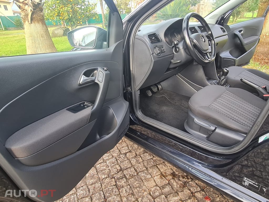 Volkswagen Polo 1.0 Confortline