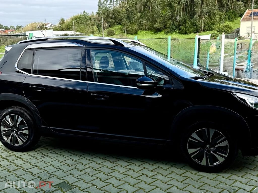 Peugeot 2008 1.2 PureTech Allure EAT6