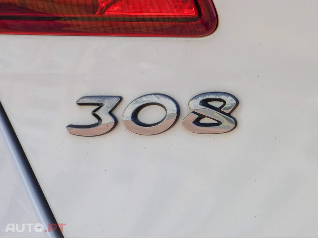 Peugeot 308 1.5 BlueHDi GT Line — fotografia 13
