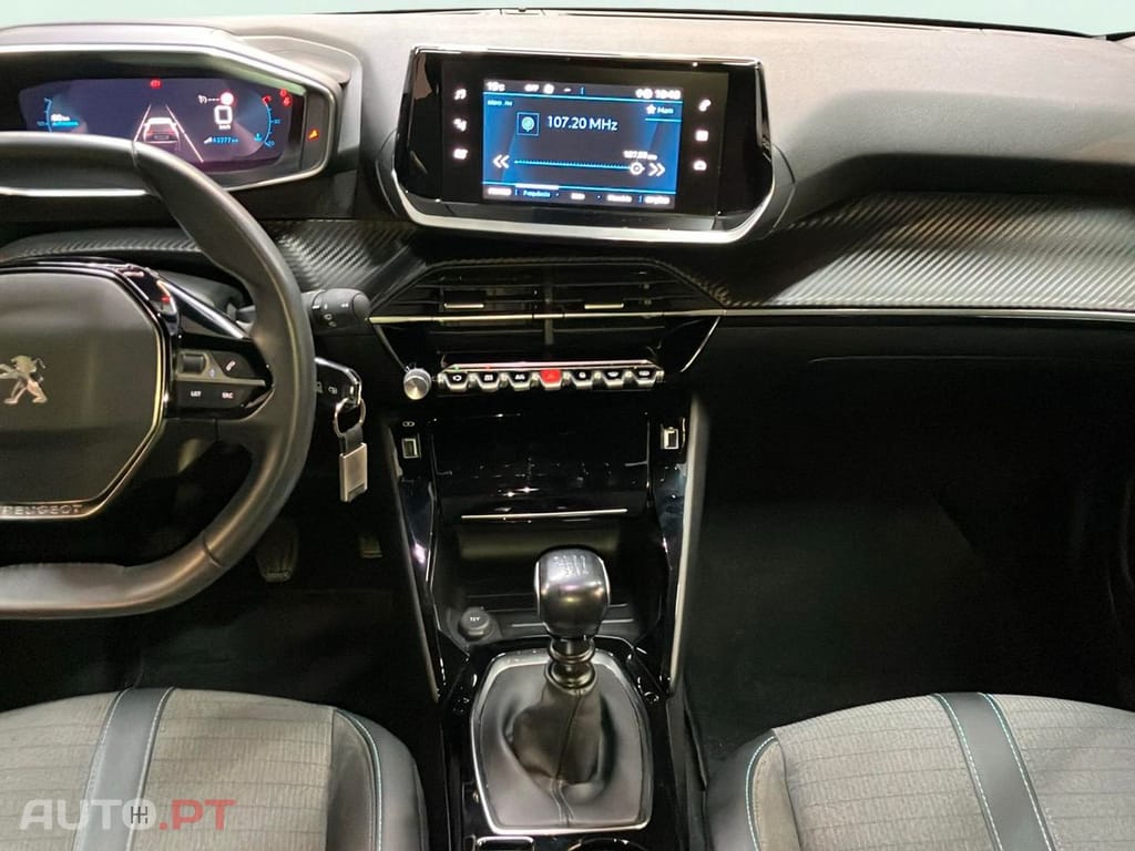 Peugeot 2008 1.2 PureTech Allure