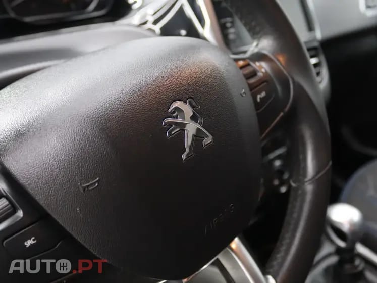 Peugeot 2008 1.5 BlueHDi Style — fotografia 13