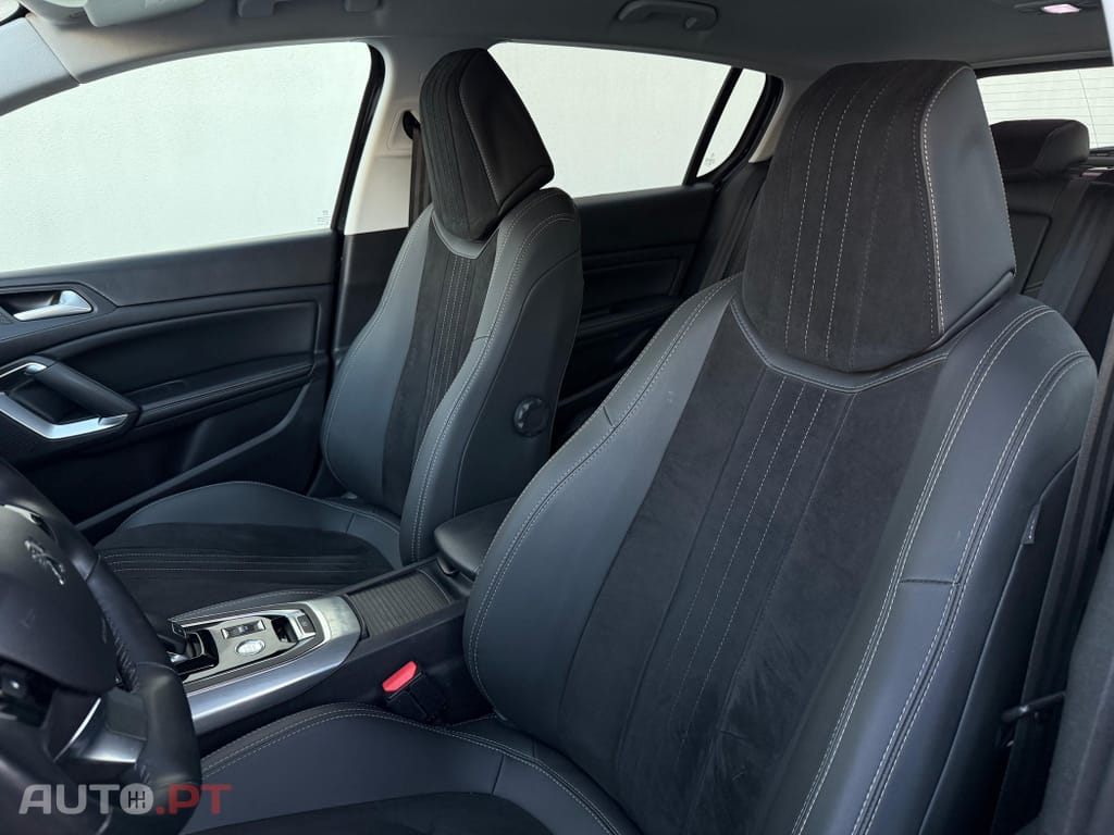 Peugeot 308 1.2 PureTech Allure Pack EAT8