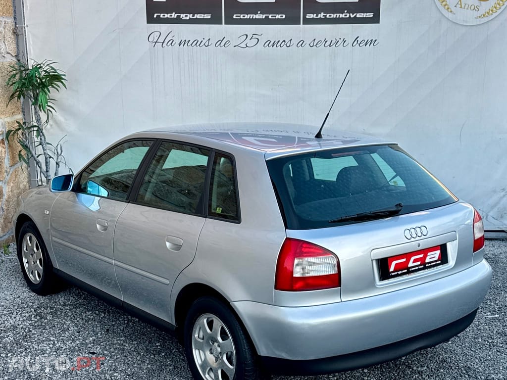 Audi A3 1.6 Attraction