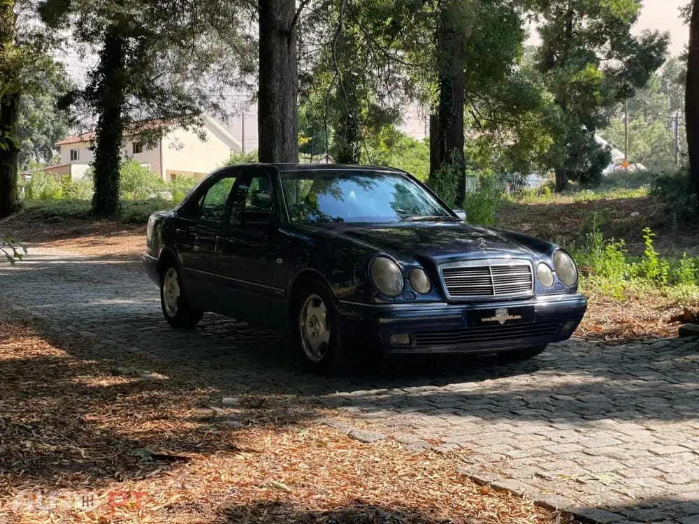 Mercedes-Benz E 300 TD Classic