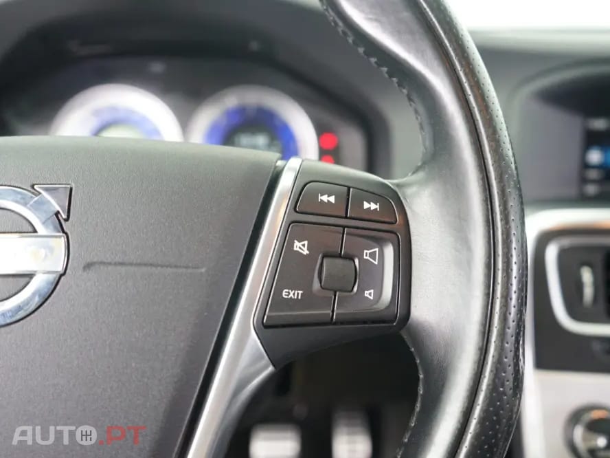 Volvo V60 1.6 D2 R-Design