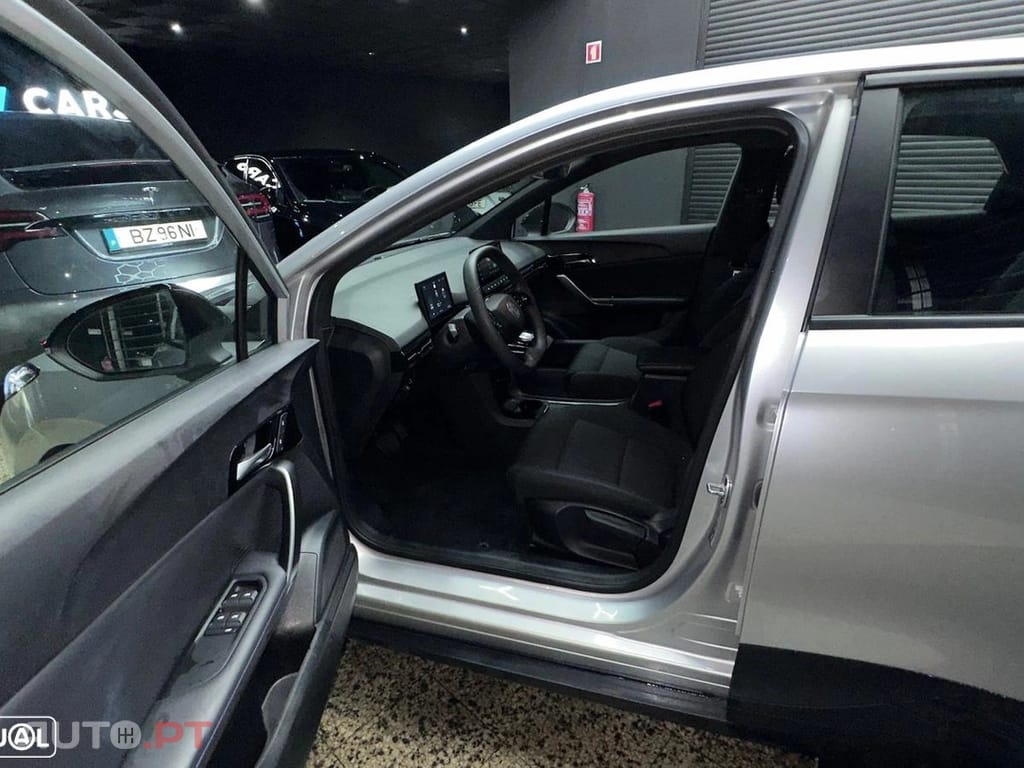 MG MG4 51 kWh Standard