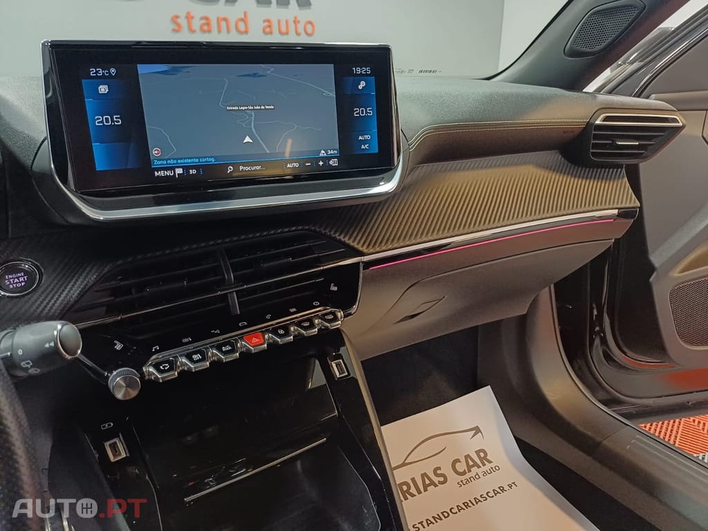 Peugeot 2008 1.2 PureTech GT EAT8