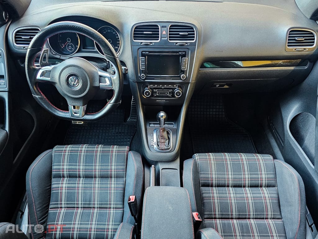 Volkswagen Golf 2.0 TSI GTI DSG — fotografia 8