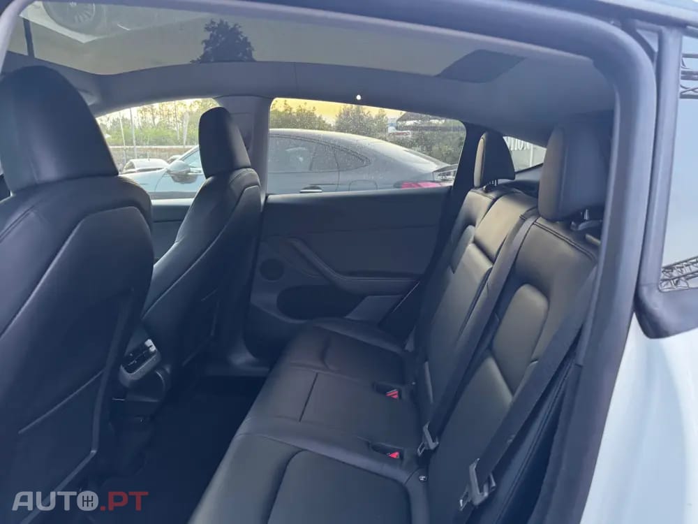 Tesla Model Y Long Range Dual Motor AWD