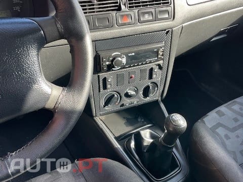 Volkswagen Golf 1.9 TDi Confortline AC